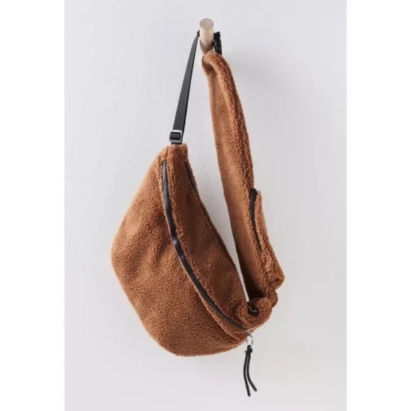 NWT FP Movement Free People Sherpa Sling Bag NWT FP Movement by Free People - Picture 3 of 6